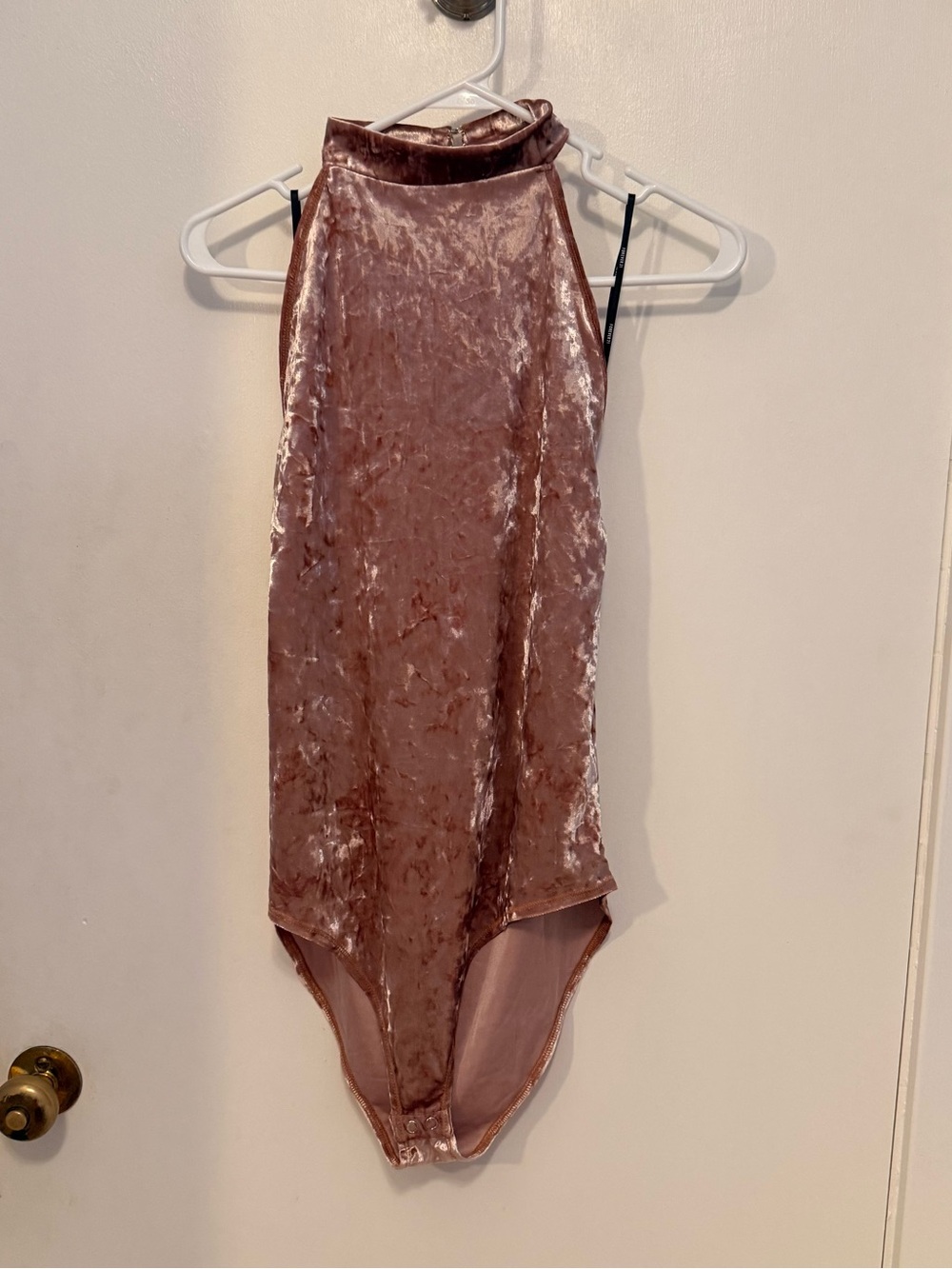 Forever 21 Crushed Velvet Bodysuit Sleeveless Open Back Large In Mauve NWT